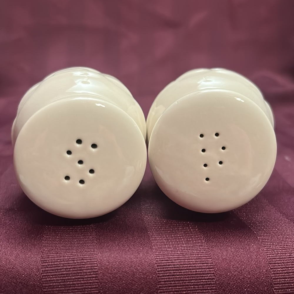 Longaberger Ivory Salt and Pepper Shakers - Picture 2 of 4